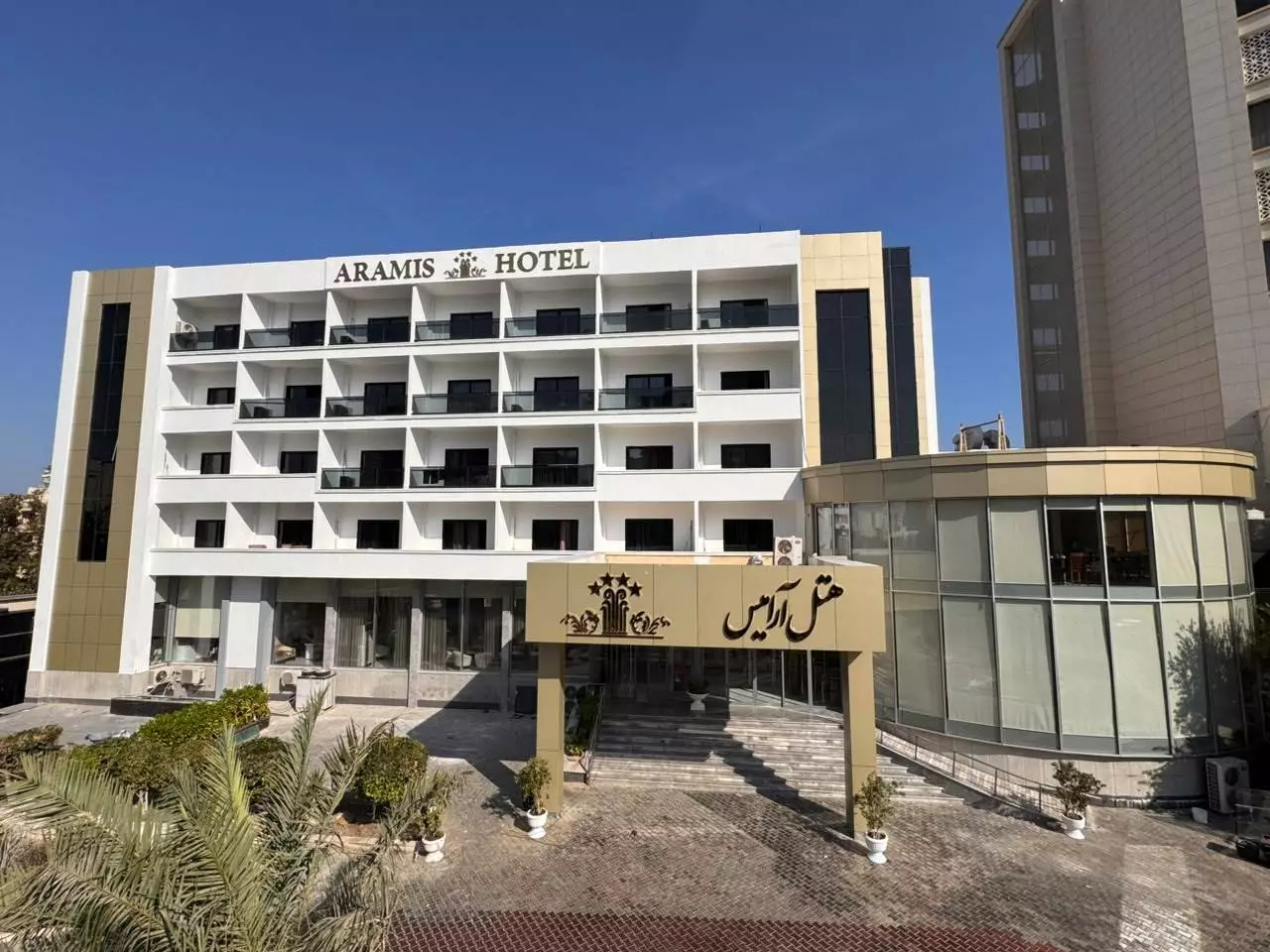 Alibaba https://cdn.alibaba.ir/ostorage/hotel-accommodation-images/6a491499ece37da9b7cca521_عکس نمای بیرونی.webp